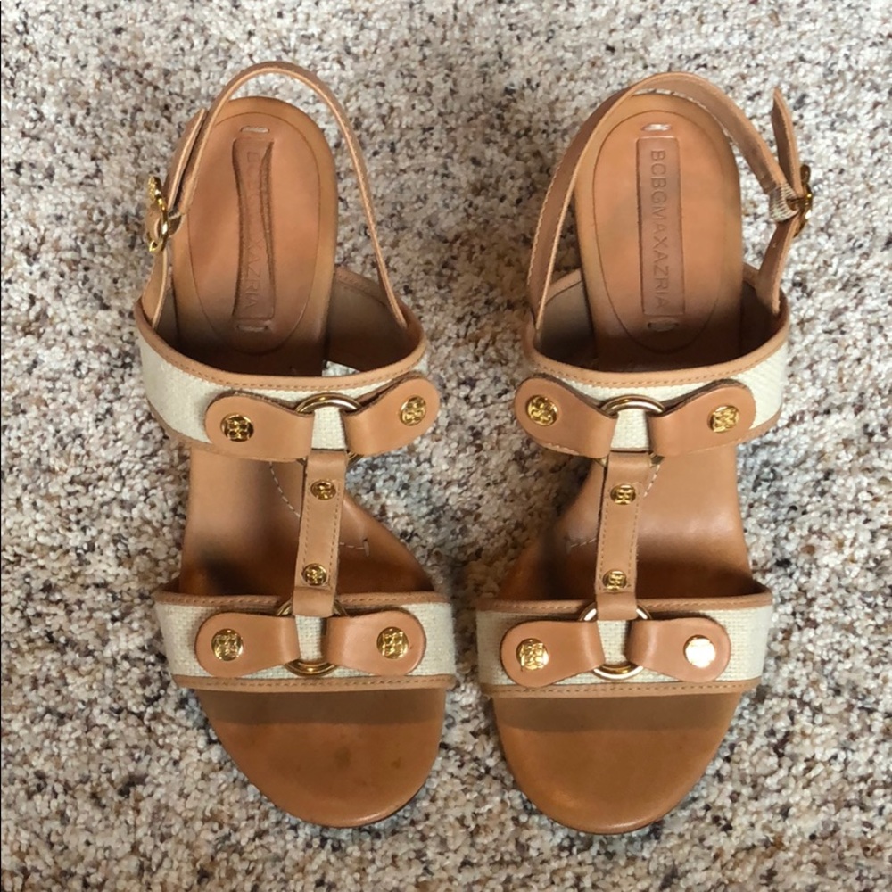 BCBG sandal